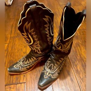Lucchese vintage Women’s boots sz 7.5